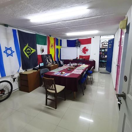 777 Lenderman Hostal 777 Cancun Ngoại thất bức ảnh
